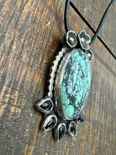 Load image into Gallery viewer, The Delilah Pendant