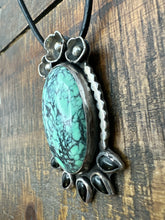 Load image into Gallery viewer, The Delilah Pendant