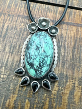 Load image into Gallery viewer, The Delilah Pendant