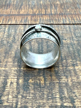 Load image into Gallery viewer, Sterling Silver Spinner Rings