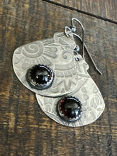 Load image into Gallery viewer, The Nettie Earrings