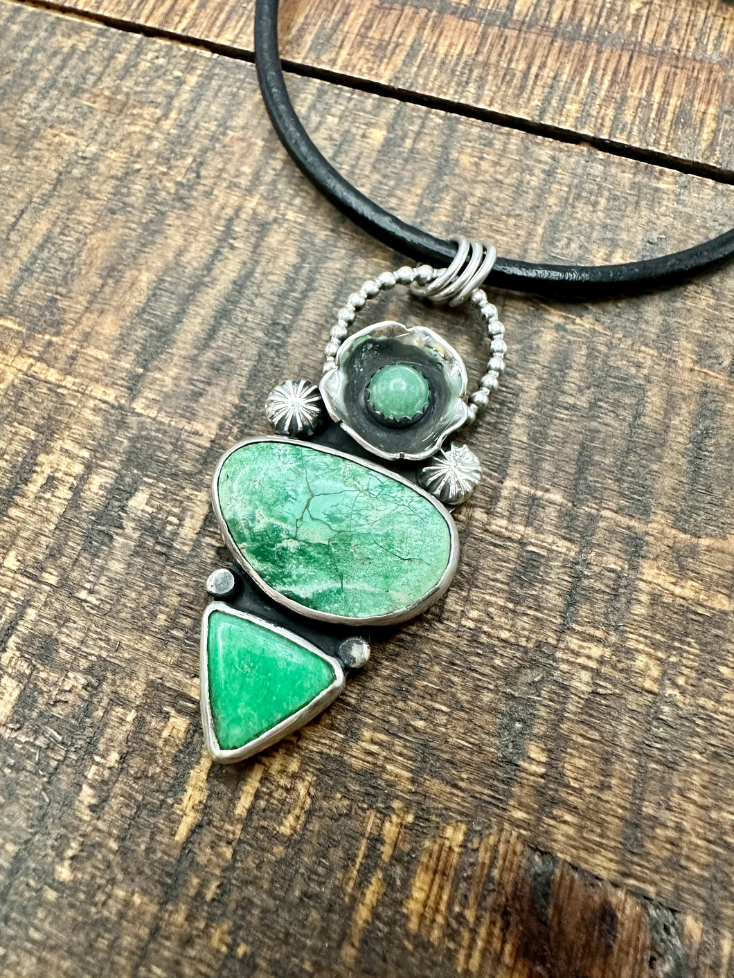 The Verde Pendant